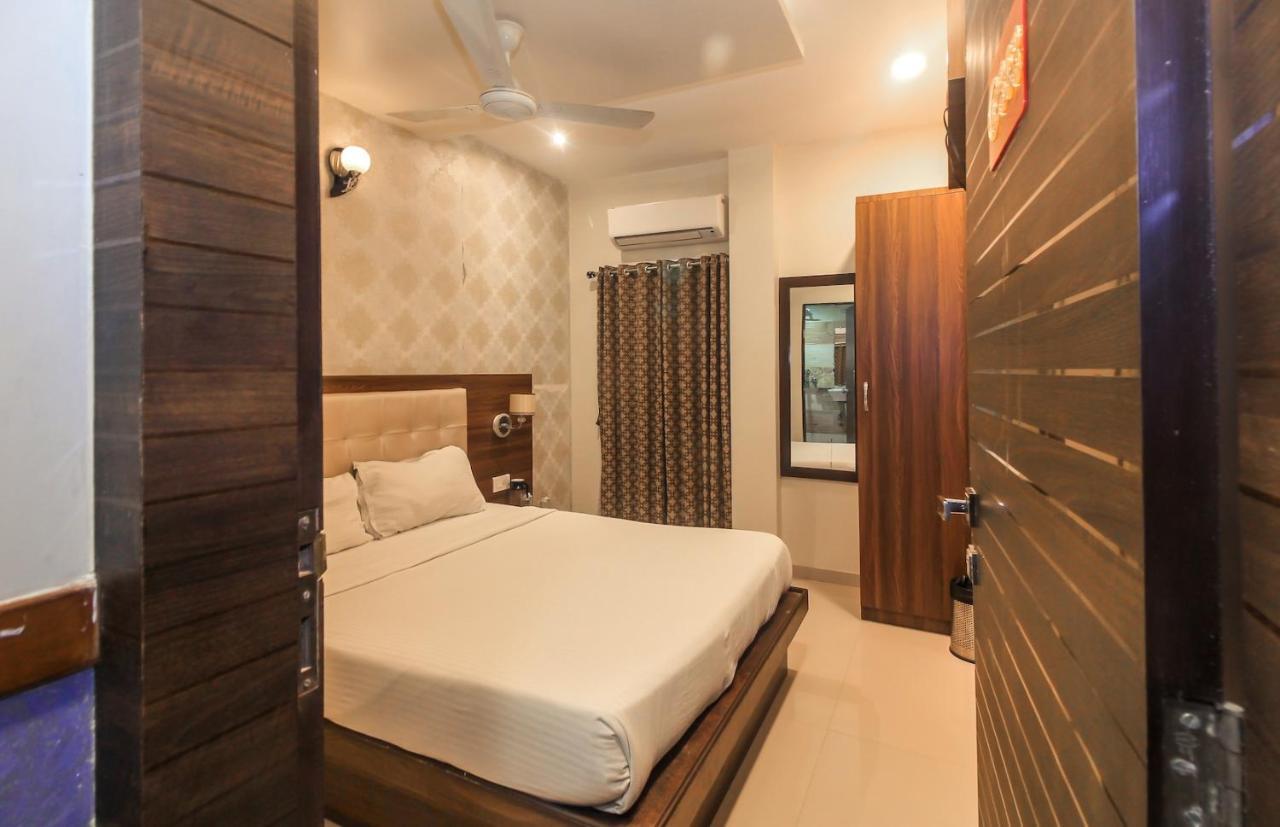 Hygienic Hotel Liberty Plaza Mumbai Exterior photo