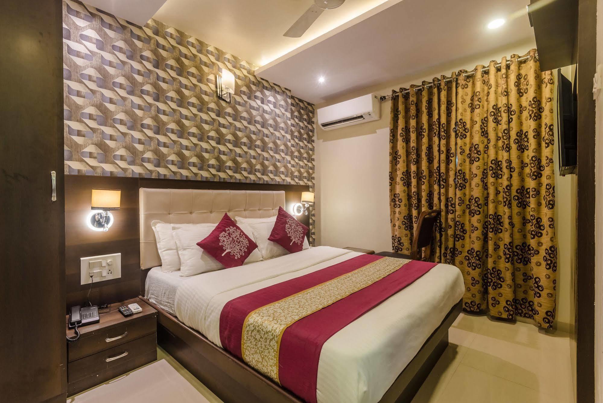 Hygienic Hotel Liberty Plaza Mumbai Exterior photo